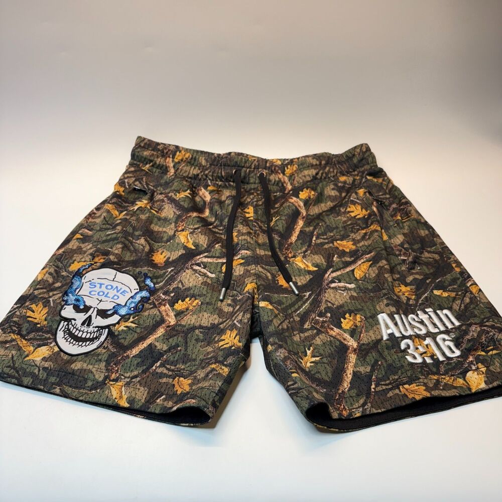 WWE SHOE PALACE Stone Cold Steve Austin 3:16 Camo Shorts Mens Size Large